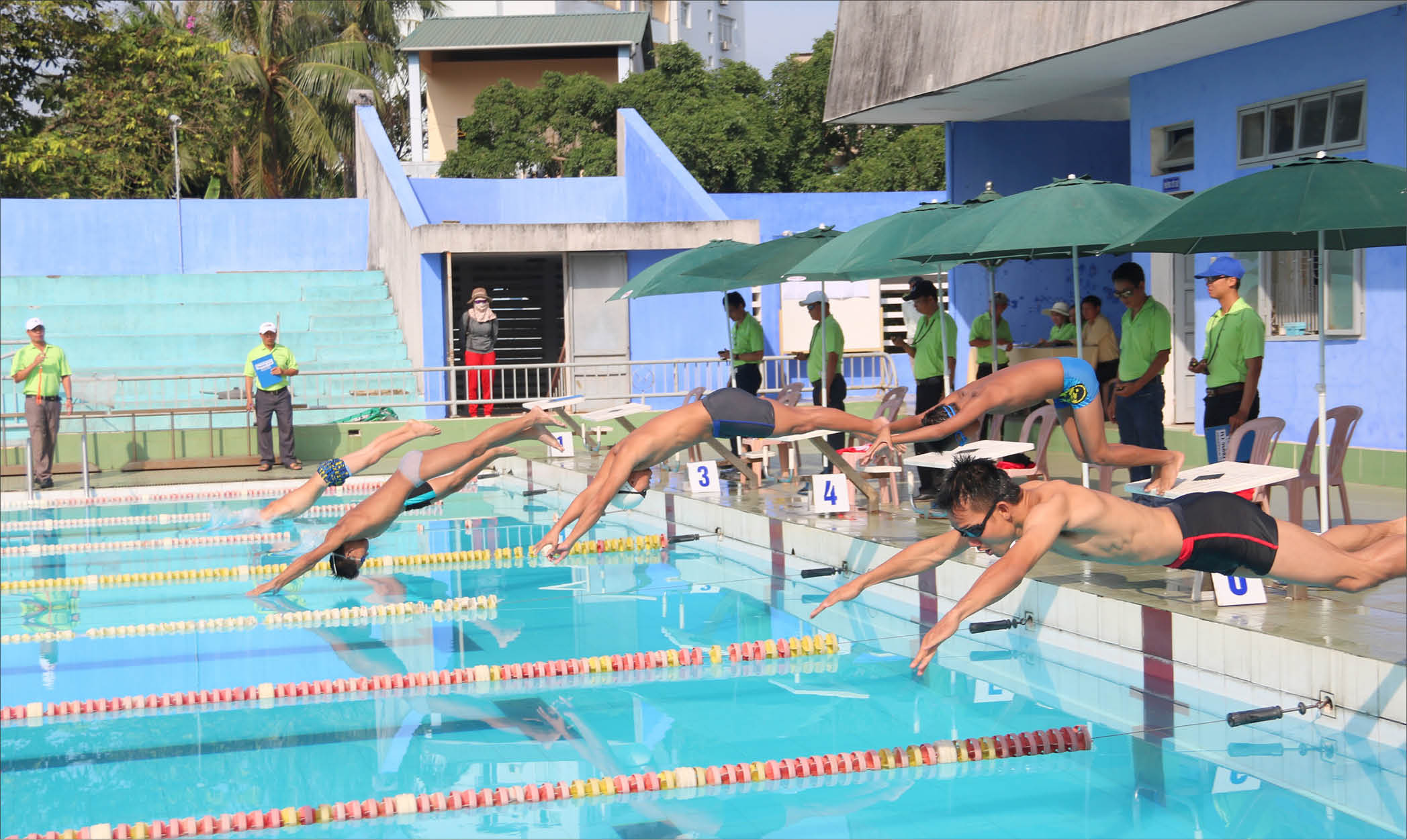 Lo bơi, đợi lặn