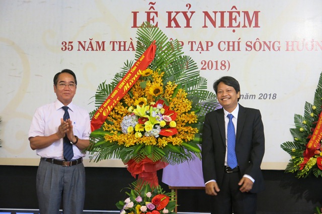 Tạp chí Sông Hương kỷ niệm 35 năm thành lập