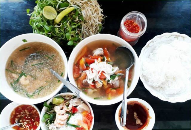 Delicious shrimp noodle soup