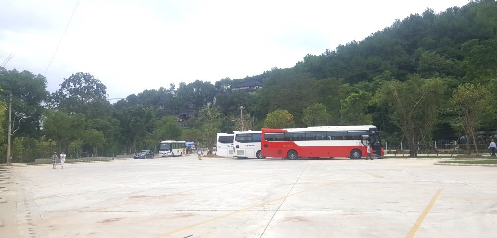 Sử dụng bãi đỗ xe mới ở lăng vua Khải Định từ 16 6