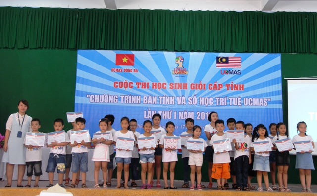 Rèn luyện trí nhớ bằng chương trình “Bàn tính và số học trí tuệ UCMAS”