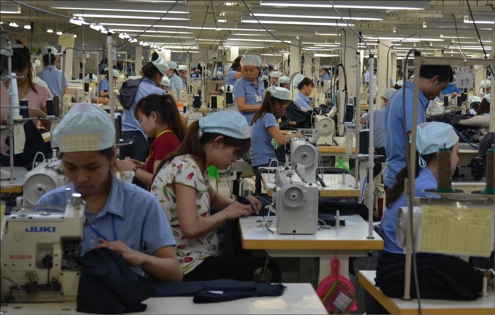 Yêu nước bằng tinh thần hăng say lao động