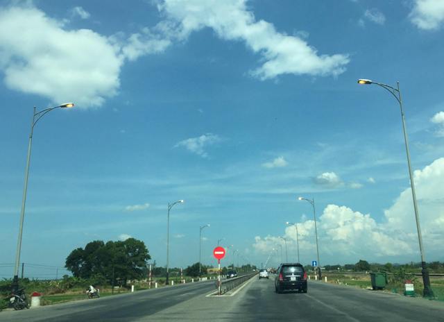 Sửa chữa hệ thống đèn chiếu sáng trên Quốc lộ 1A đoạn qua Hương Chữ Hương Trà