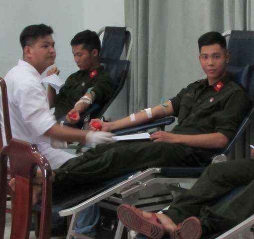 154 cán bộ, chiến sỹ công an hiến máu tình nguyện