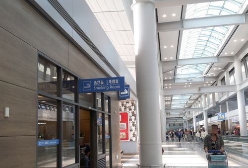 Hàn Quốc đóng cửa các phòng hút thuốc trong sân bay