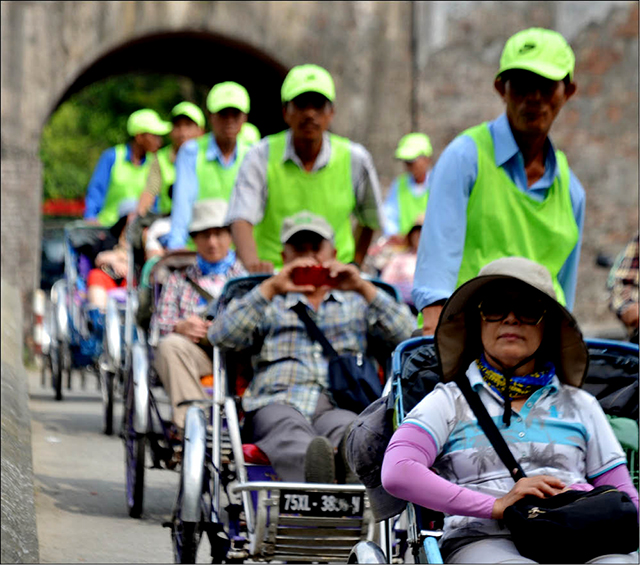 Đừng để “con sâu làm rầu nồi canh”