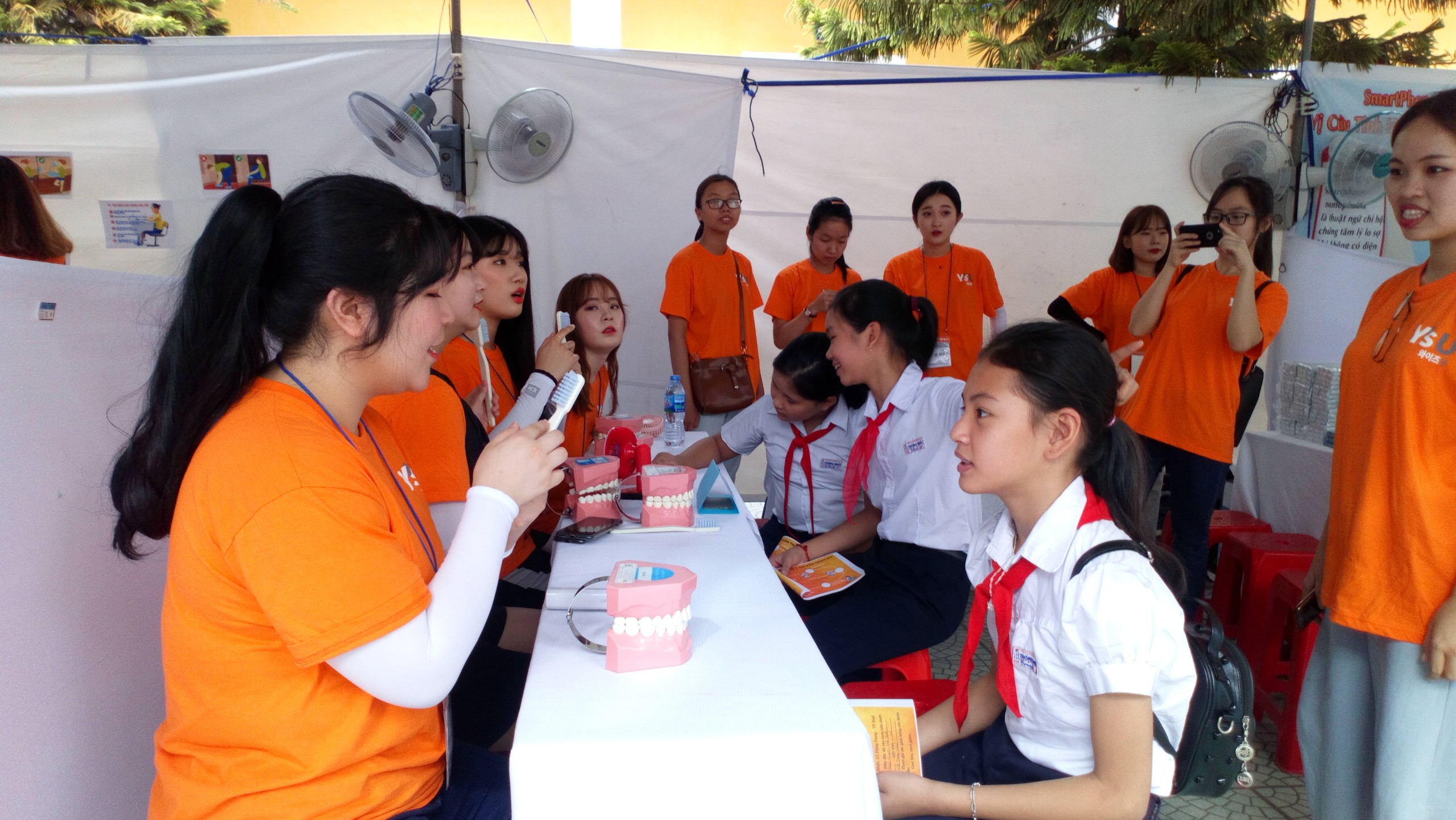 Ngày hội sức khỏe cho học sinh