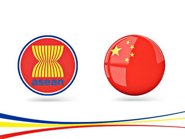Lãnh đạo cấp cao ASEAN-Trung Quốc họp bàn về thực hiện DOC