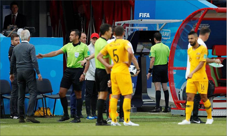 “Ơn giời”, bóng đá có VAR