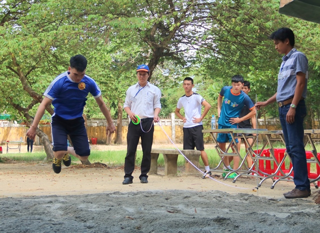 Kỳ thi năng khiếu diễn ra nghiêm túc