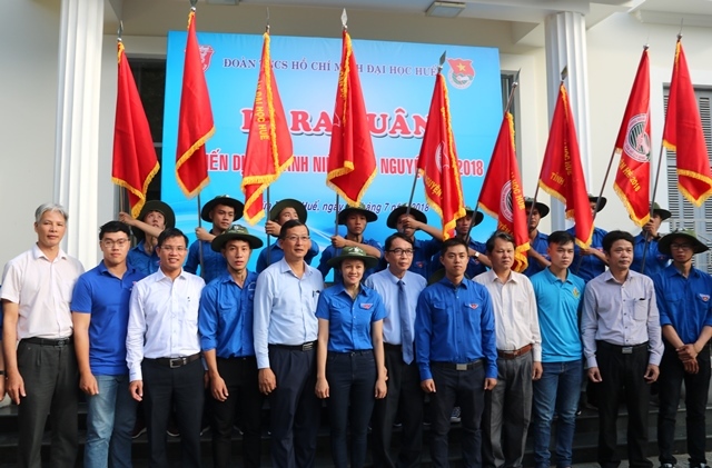 Hơn 1 200 đoàn viên sinh viên ĐH Huế tham gia chiến dịch tình nguyện hè