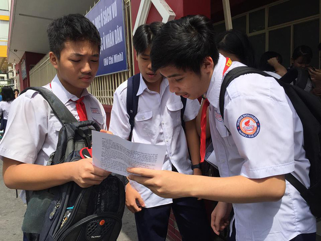 Đề sử không khó nhưng điểm rớt thảm