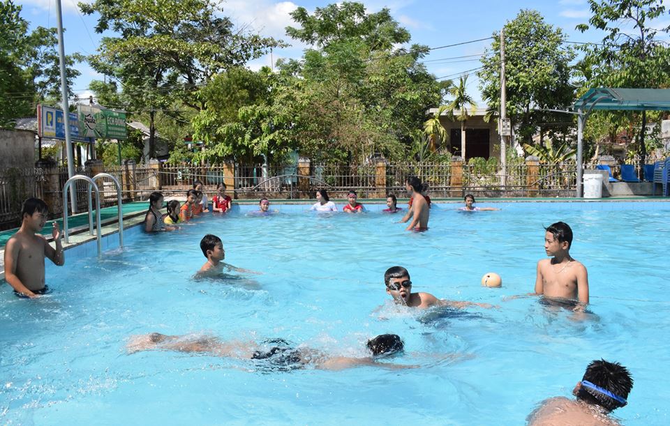 Phong Điền Dạy bơi miễn phí cho học sinh Trung học cơ sở