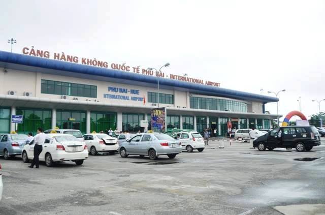 Tập trung giải phóng mặt bằng phục vụ đầu tư mở rộng Cảng hàng không Quốc tế Phú Bài