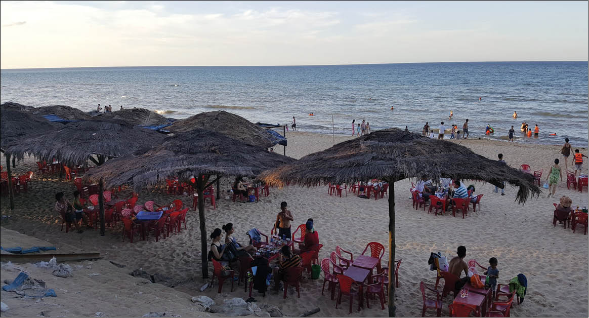 Du lịch biển, đầm phá hút khách