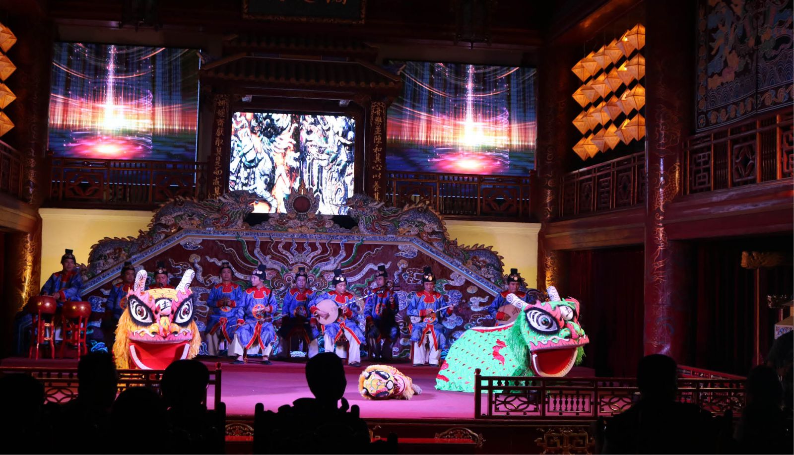Bringing the “Royal Traditional Art” to the public