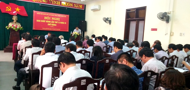 Lãnh, chỉ đạo thực hiện nhiệm vụ chuyên môn gắn với công tác xây dựng Đảng