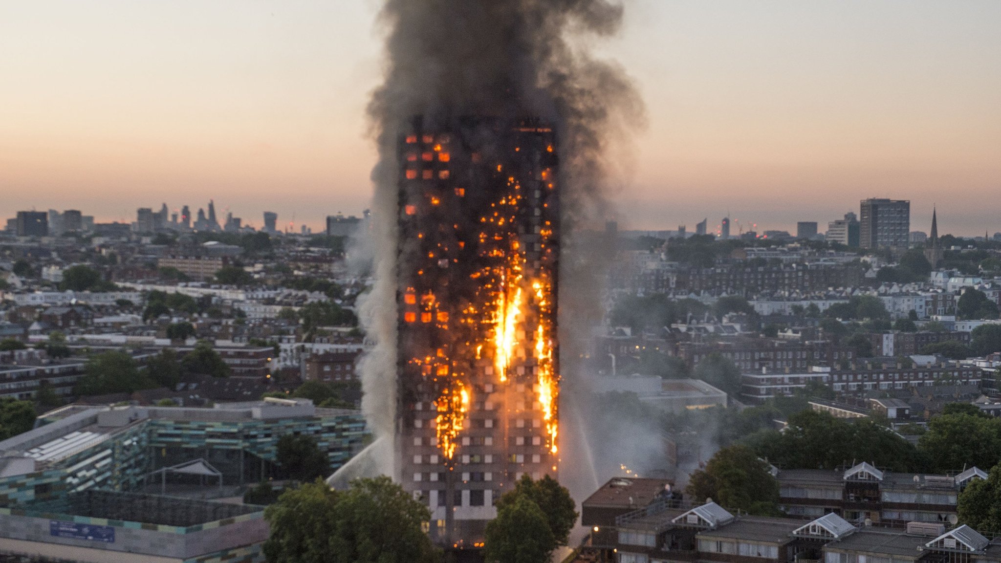 Hơn 30 tổ chức quốc tế nhóm họp giải quyết an toàn cháy nổ trong các tòa nhà