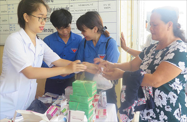 Mang niềm vui đến cho người nghèo