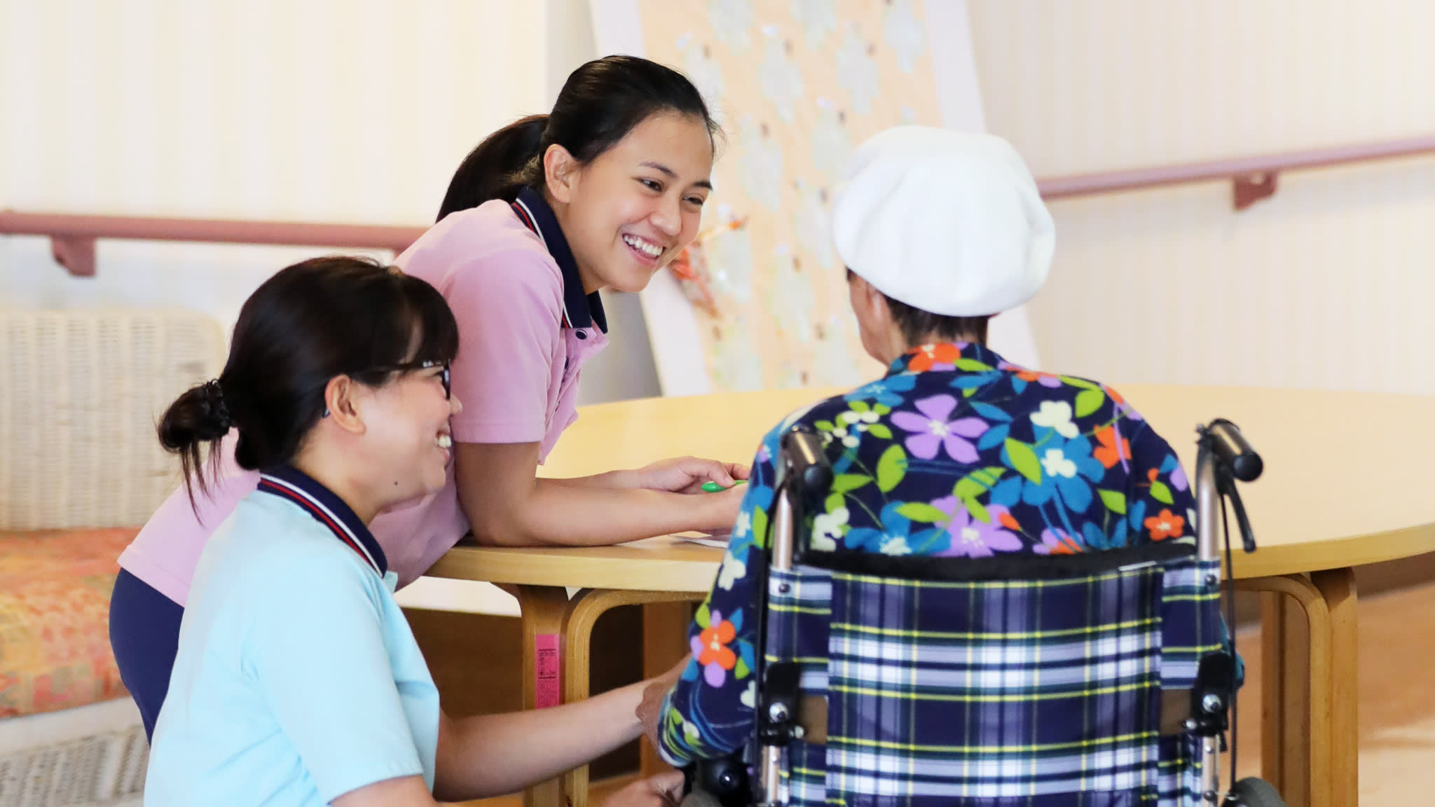 Nhật Bản tuyên bố nhận thêm 10 000 điều dưỡng viên Việt Nam