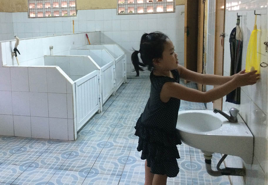 Nhà vệ sinh trường học Quan trọng là khâu bảo quản