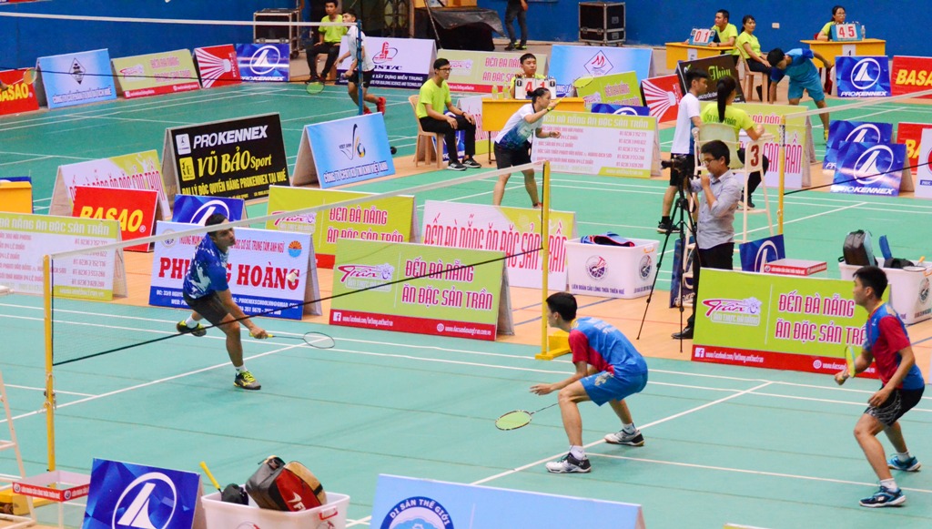 Gần 400 VĐV tranh tài tại giải cầu lông các CLB tỉnh mở rộng lần 2-2018