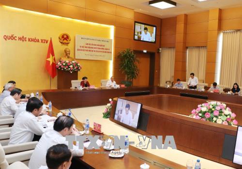 Đoàn kiểm tra của Bộ Chính trị làm việc với Đảng đoàn Quốc hội