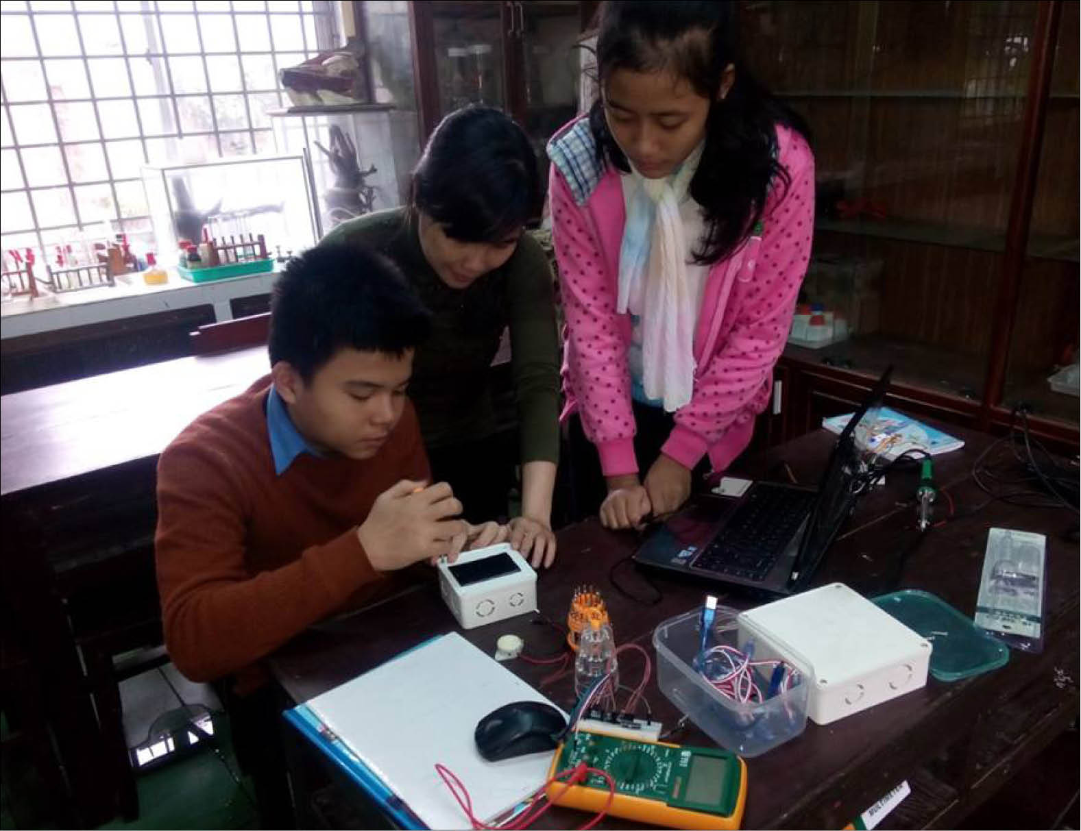 Học sinh sáng tạo “Hệ thống ứng cứu cảnh báo chống đuối nước”