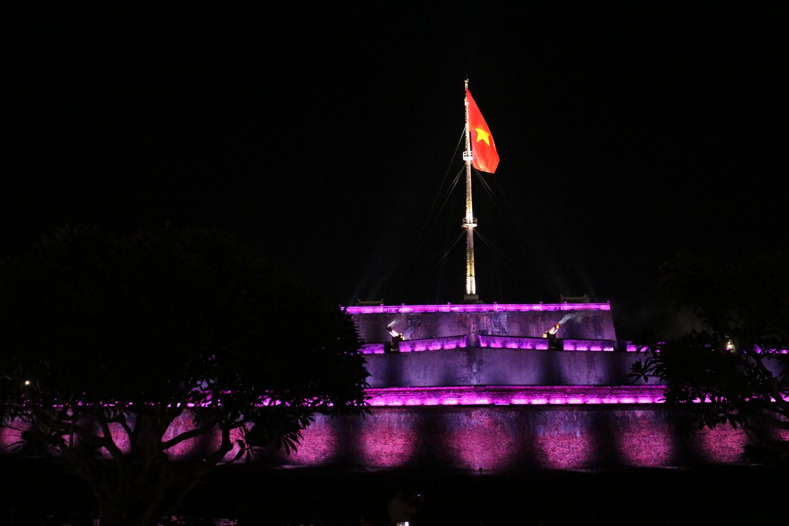 Hue Flagpole art lighting system handed over