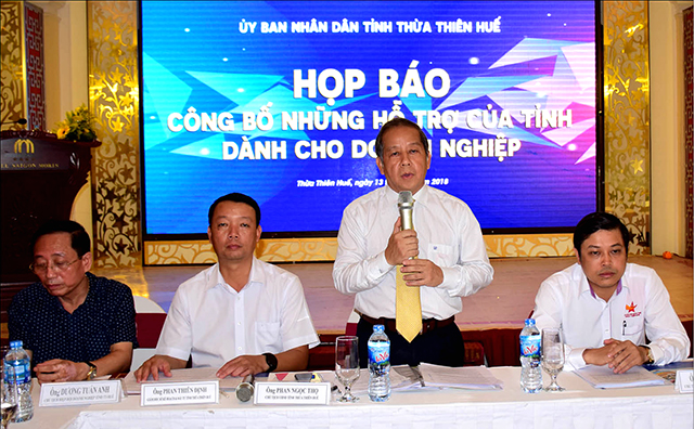 Chairman of the Provincial People s Committee Phan Ngoc Tho 
Maximum support for business development