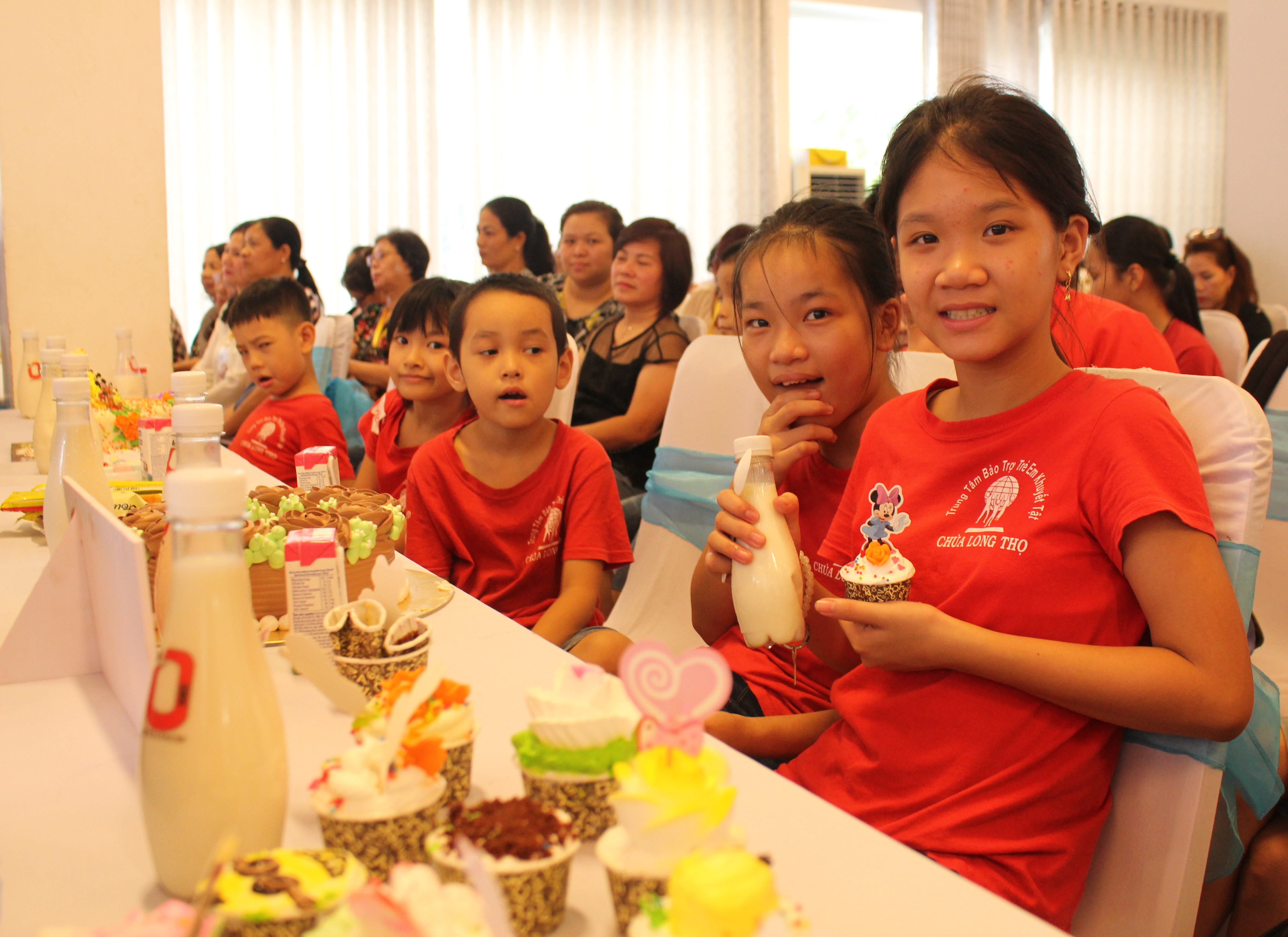 Bữa tiệc ngọt ngào cho trẻ em có hoàn cảnh khó khăn