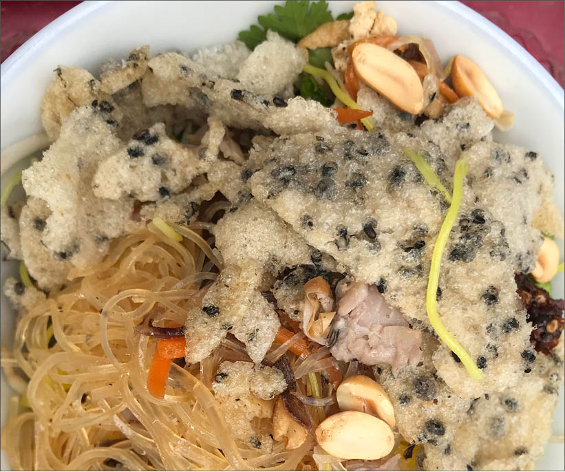 Mixed vermicelli the more it is mixed, the better it tastes