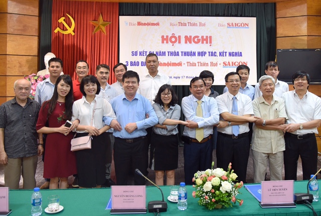 Sơ kết một năm kết nghĩa Báo Thừa Thiên Huế - Hà Nội mới - Sài Gòn giải phóng