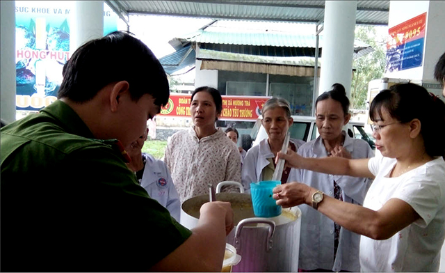 Sẻ chia với bệnh nhân nghèo