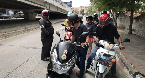 Thái Lan tăng mức phạt đối với lái xe không có giấy phép