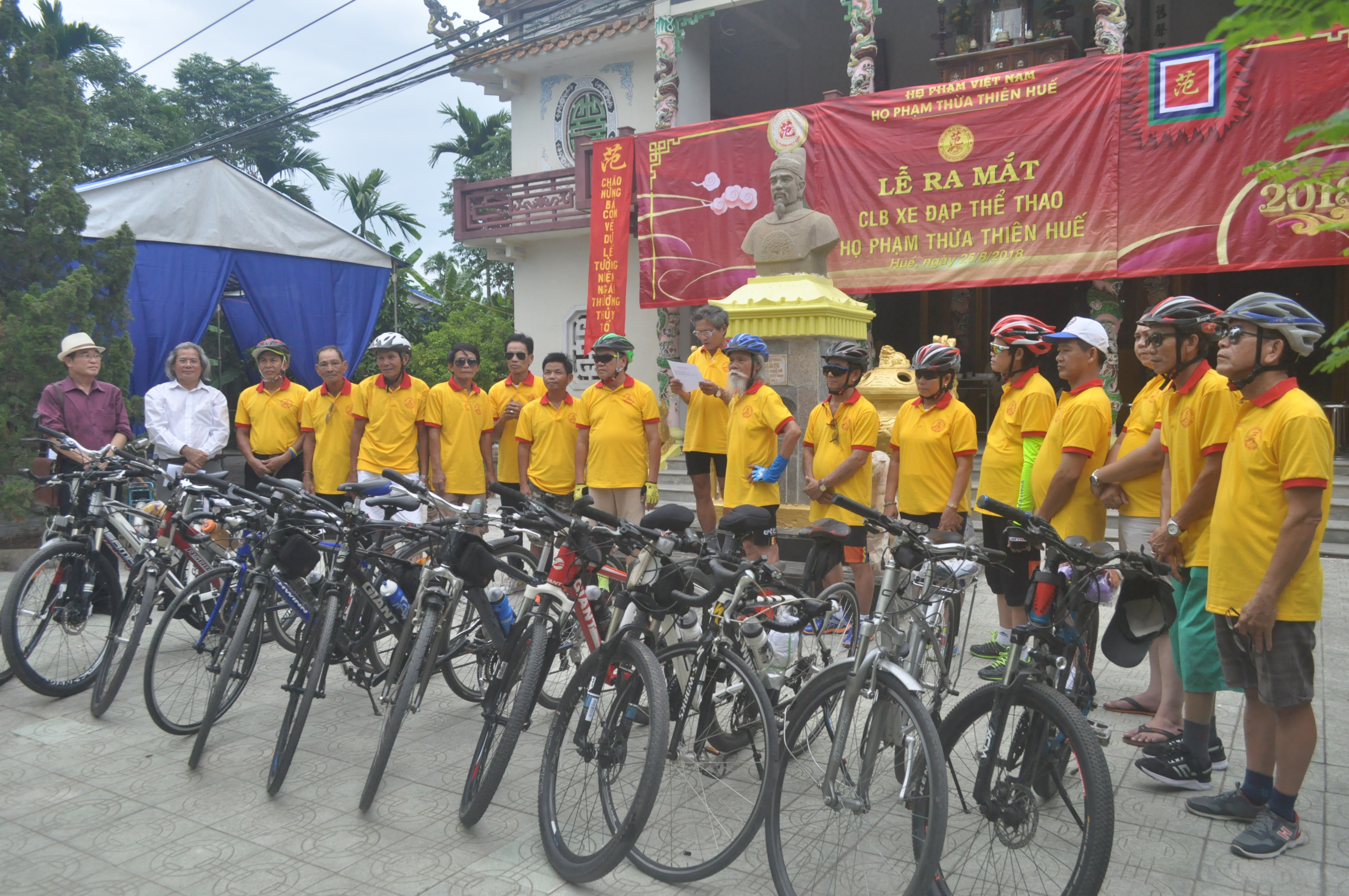 Ra mắt CLB xe đạp thể thao họ Phạm tỉnh Thừa Thiên Huế
