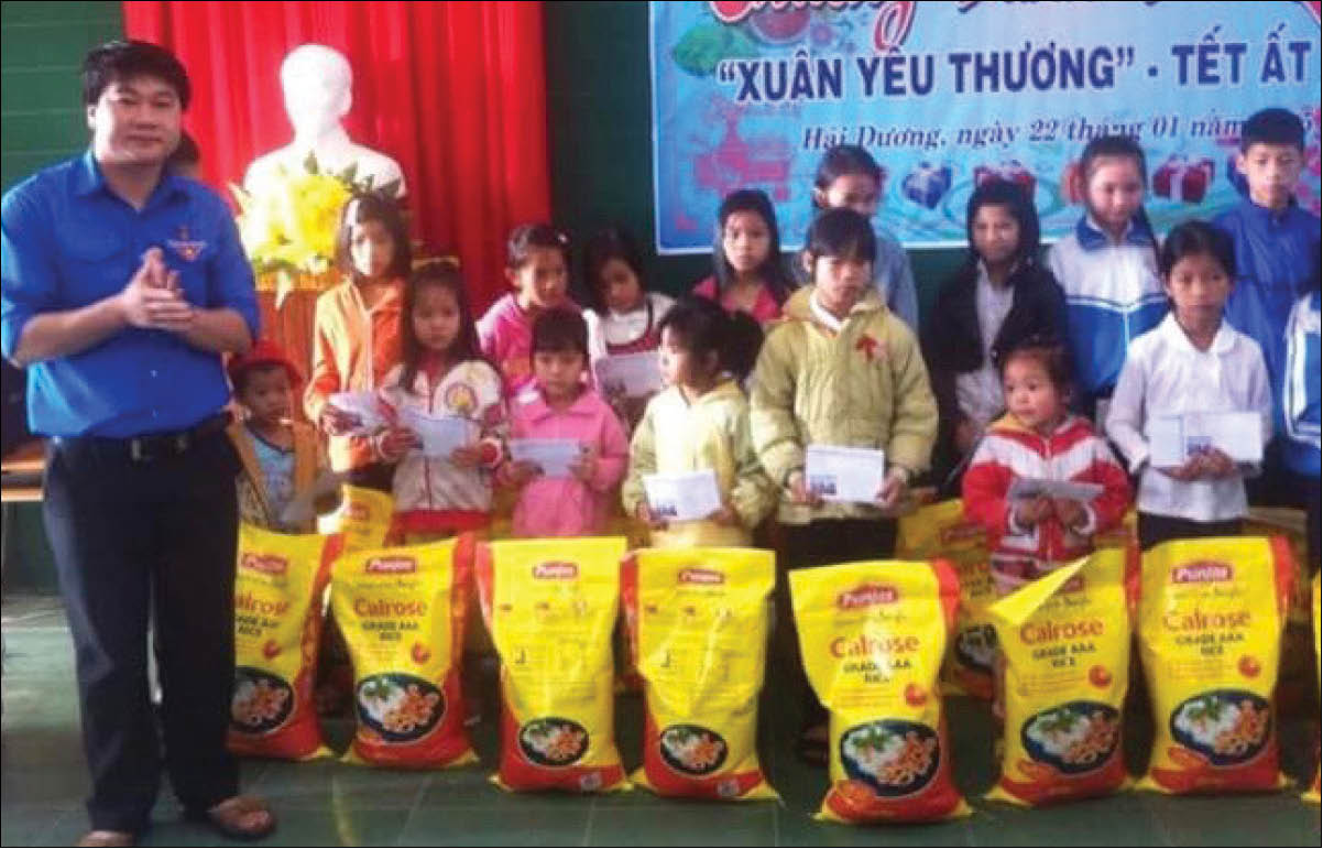 Dốc sức cho phong trào