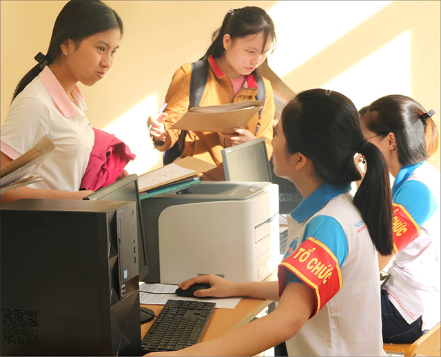 Tự chủ ở các trường đại học Khó nhiều mặt