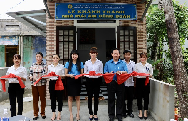 Giúp đỡ đoàn viên xây dựng tổ ấm