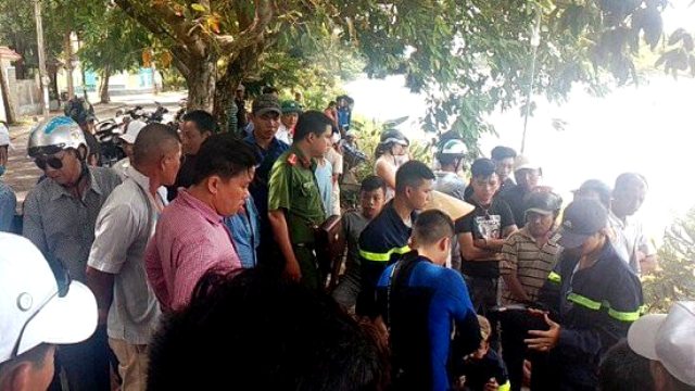 Nỗ lực tìm kiếm người đàn ông nhảy sông Bồ