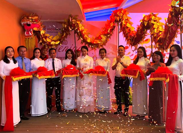 Vicoschool khánh thành bể bơi thông minh