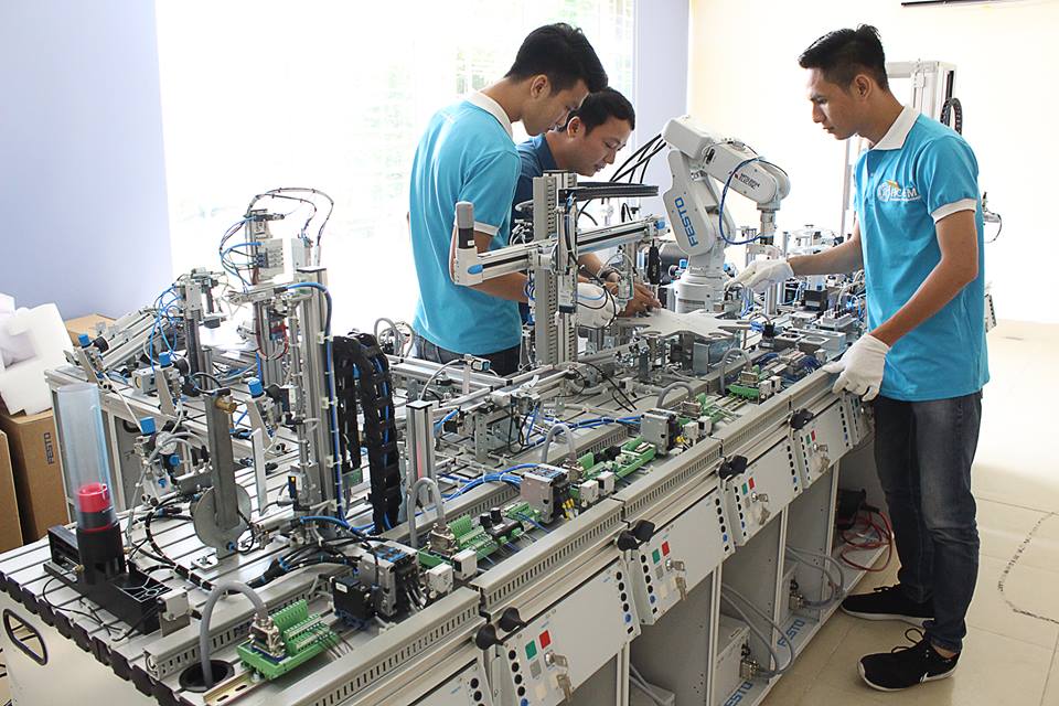 Gỡ bỏ mạng lưới chằng chịt các cơ sở công lập nghề nghiệp, giảm 10 đến năm 2021