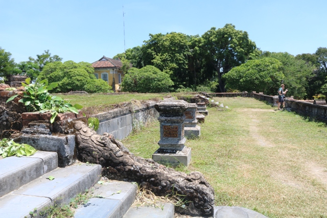 Displaying and Introducing the Project of Kien Trung Palace Restoration