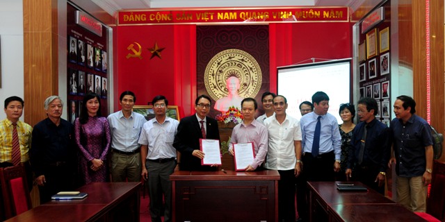 Đại học Huế và Viện Văn hóa Nghệ thuật Quốc gia Việt Nam ký kết hợp tác đào tạo, nghiên cứu khoa học