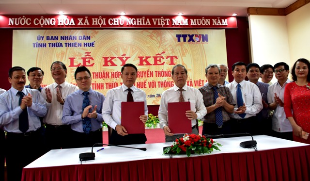 Vietnam News Agency and the provincial People s Committee sign a cooperation agreement on communication