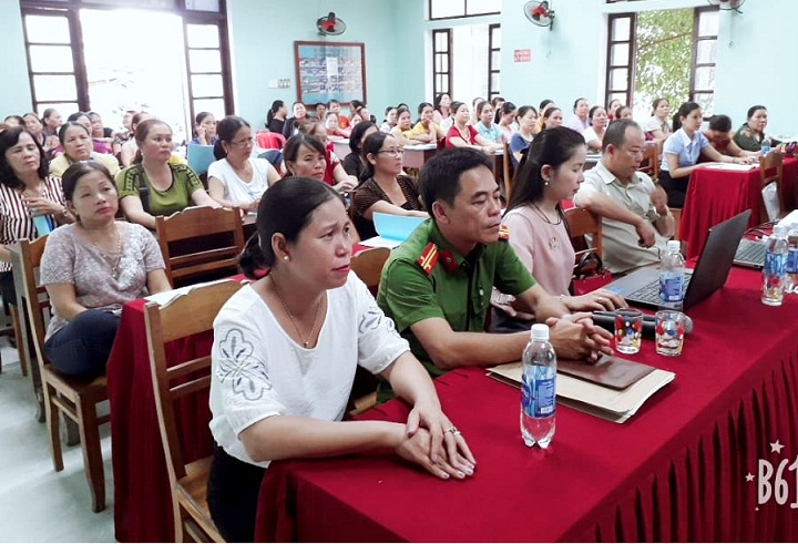 Tập huấn về vệ sinh an toàn thực phẩm tại Hương Thủy, Phú Vang