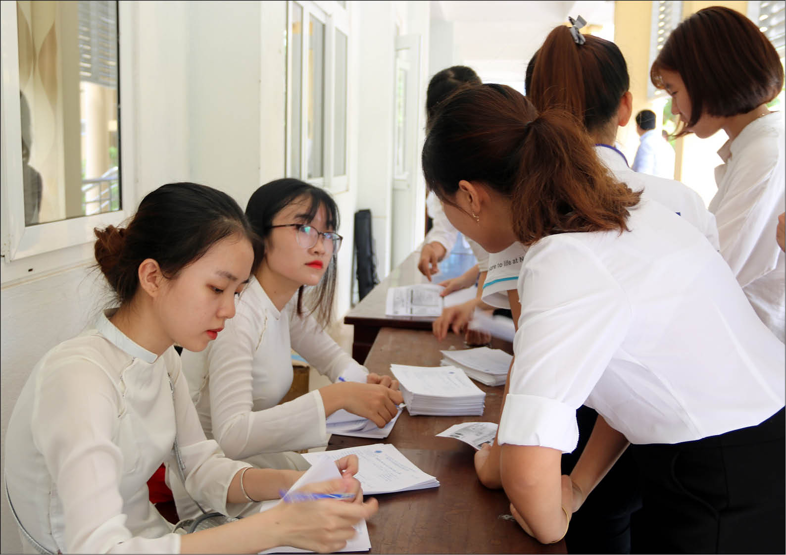 Chấp nhận cạnh tranh, chú trọng chất lượng đầu ra