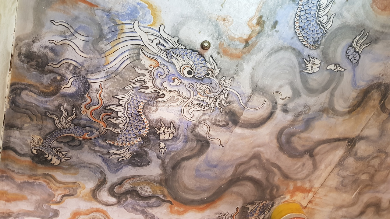 Tìm phương án bảo tồn bức tranh Cửu long ẩn vân ở chùa Diệu Đế