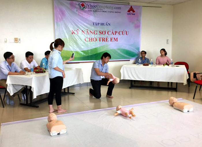 Tập huấn sơ cấp cứu khi trẻ hóc dị vật