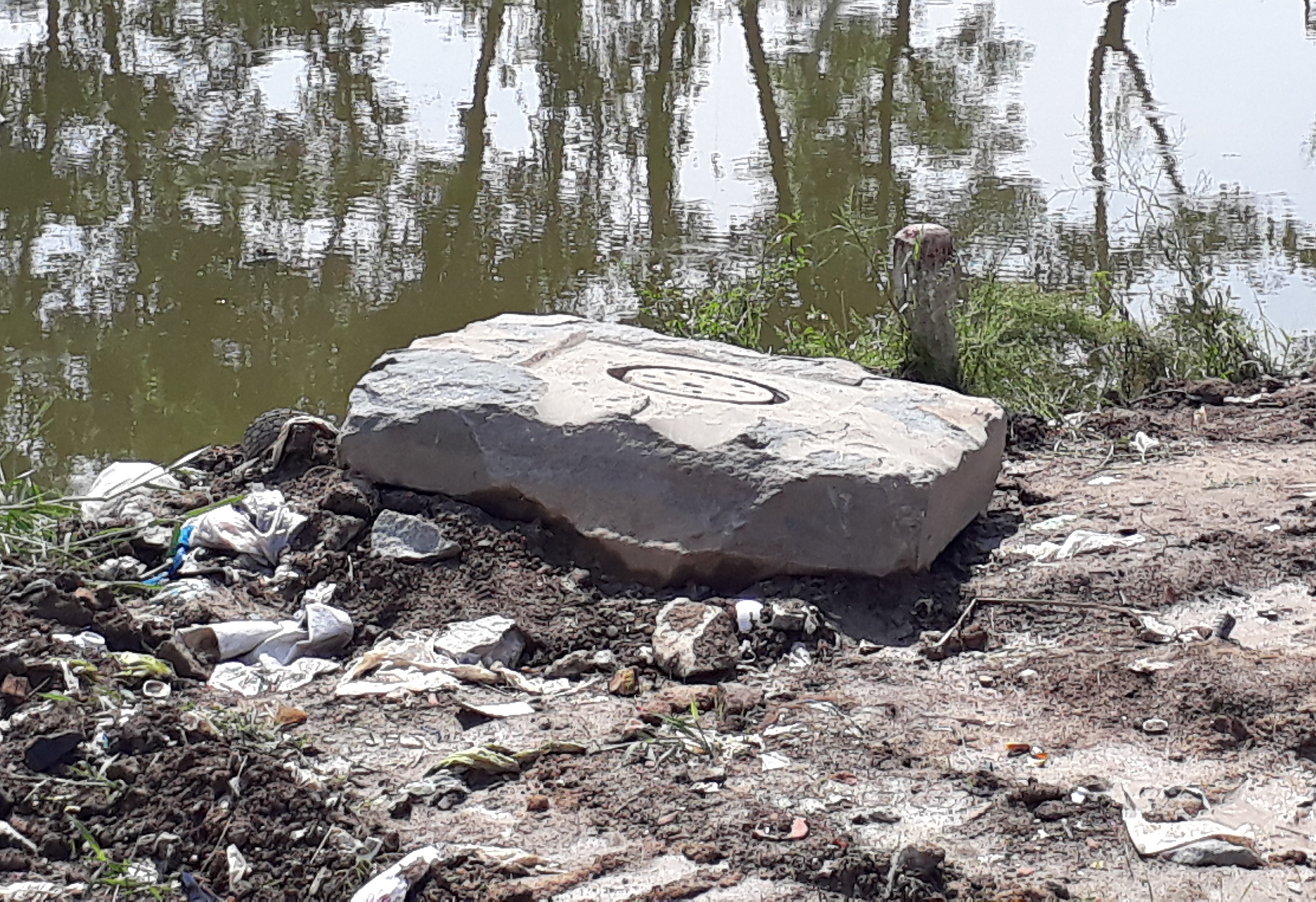 Quảng Điền Phát hiện hiện vật có những biểu tượng Yoni của văn hóa Chăm